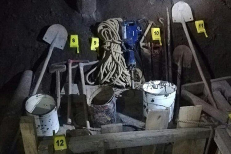 10 metrelik &ccedil;ukurda ka&ccedil;ak kazı yapan 5 kişiye su&ccedil;&uuml;st&uuml;
