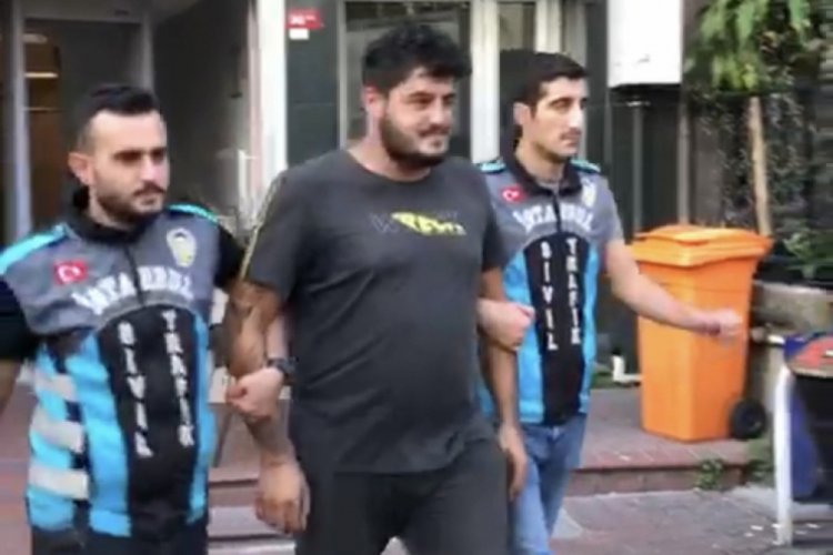 E-5'te halk otob&uuml;s&uuml;ne torpil atan motosikletli magandaya ceza yağdı