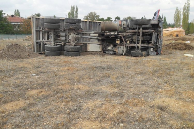 Moloz d&ouml;kerken kamyonun devrilmesi sonucu &ouml;ld&uuml;