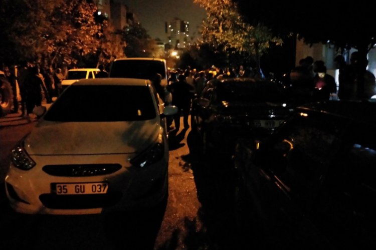 Tartıştığı &uuml;vey kardeşi tarafından bı&ccedil;aklanarak &ouml;ld&uuml;r&uuml;ld&uuml;