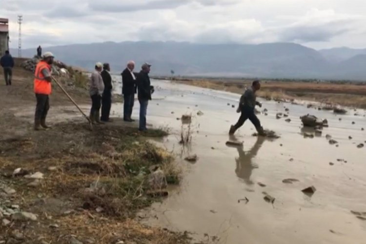 Yağmur, dereleri taşırdı
