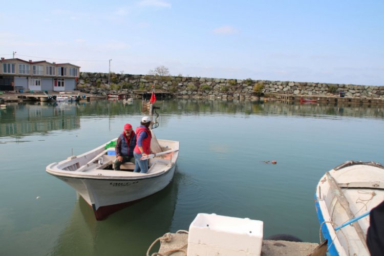 Balık&ccedil;ı &ccedil;ift, 25 yıldır birlikte denize a&ccedil;ılıyor