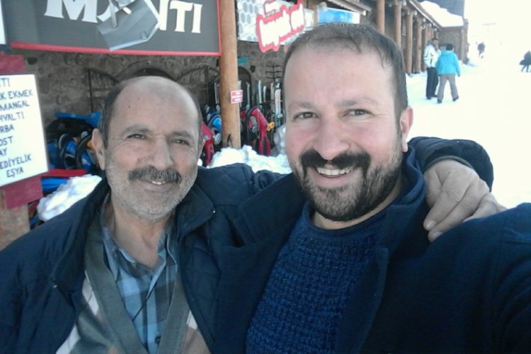 Babasına karaciğerini verebilmek i&ccedil;in 17 kilo verdi