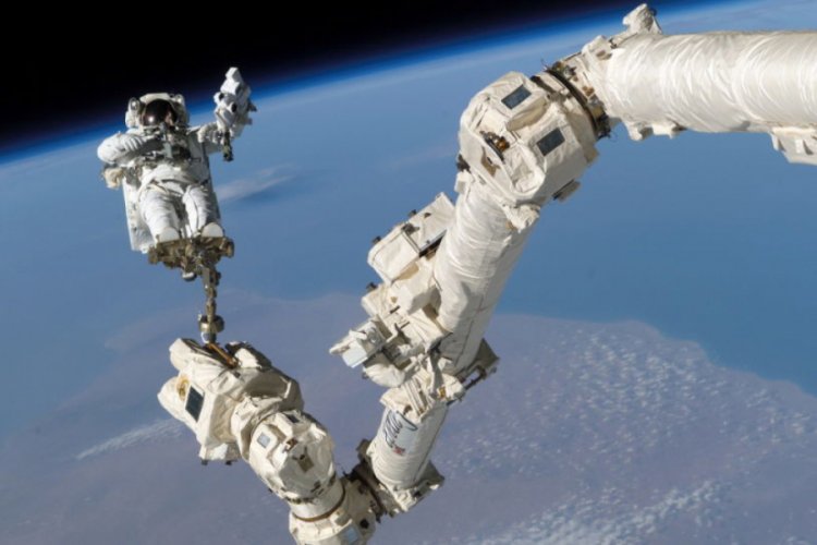 "T&uuml;rk astronotun UUİ'ye gitmesi teklifi konusunda T&uuml;rkiye'den adım bekliyoruz"