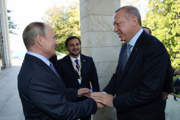 Putin'den Erdoğan'a: Size &ouml;zel olarak ne kadar g&uuml;zel bir hava ayarlamışlar