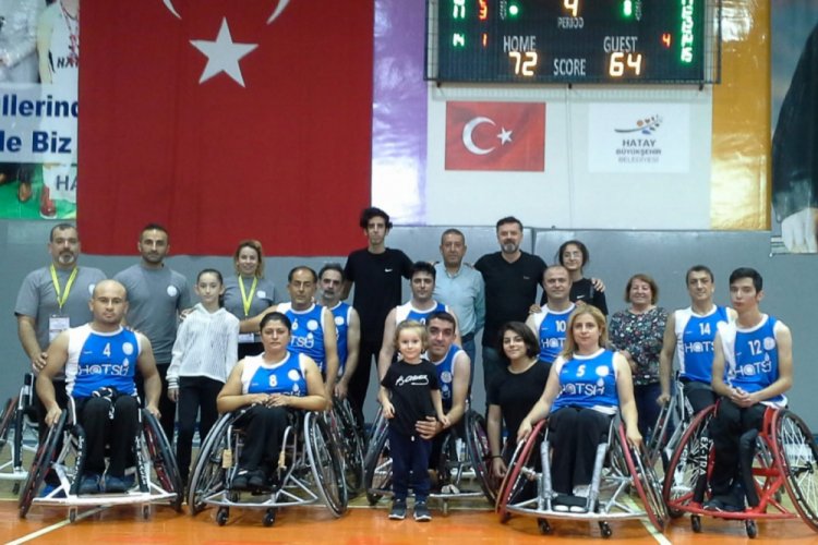 Şampiyon basketbolcular galibiyetle başladı