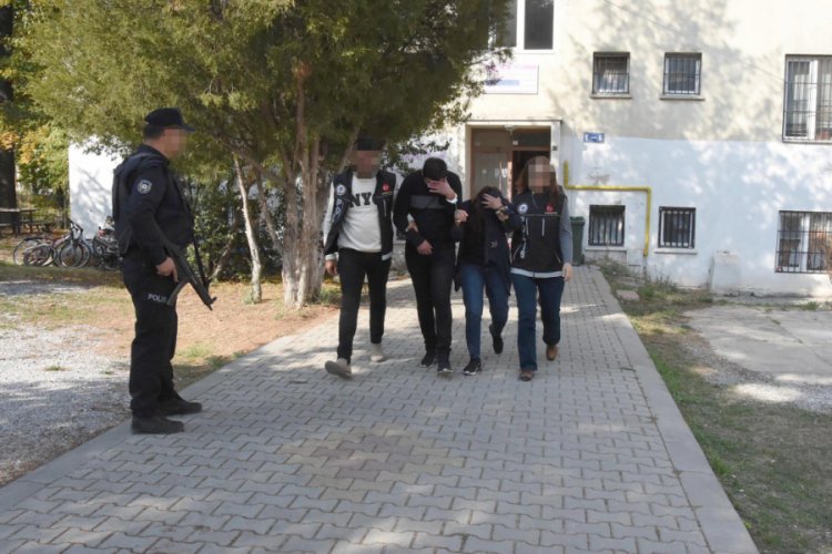 Yedek lastikten 20 bin uyuşturucu hap &ccedil;ıktı