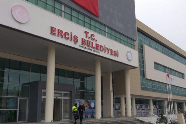 Eski Er&ccedil;iş Belediye Başkanı tutuklandı