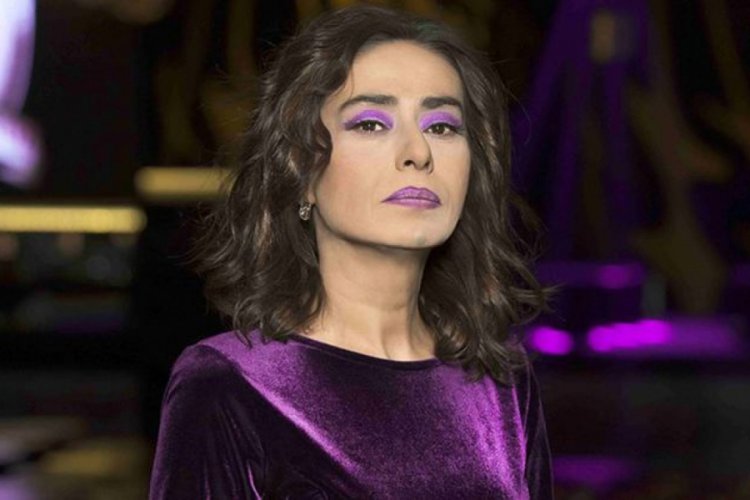 Yıldız Tilbe parf&uuml;mle yıkandı