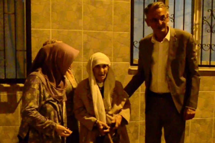 94 yaşındaki kadın &ccedil;ocukları tarafından sokağa atıldı