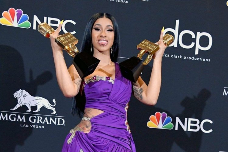 Cardi B Hızlı ve &Ouml;fkeli 9'da