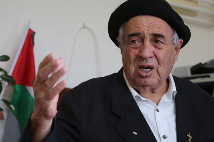 'Kud&uuml;s Şairi' Pakdil'in vefatı Katolik rahip Musellem'i yasa boğdu