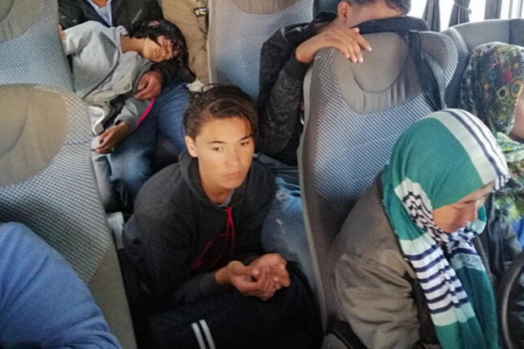35 d&uuml;zensiz g&ouml;&ccedil;men yakalandı