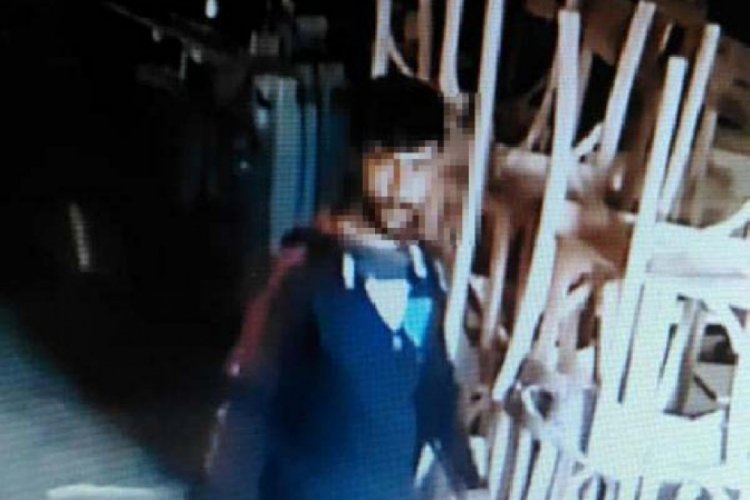 Bursa'da iş yerine giren hırsızı sosyal medyada arıyor