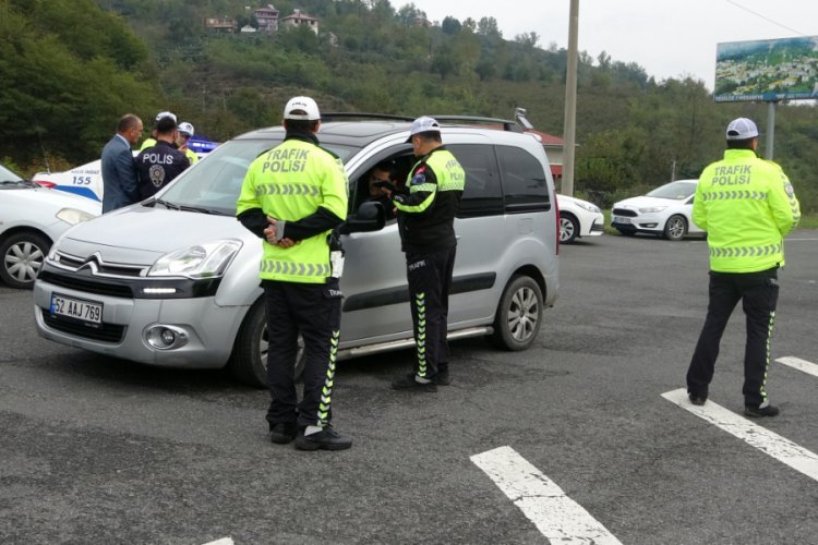 Karadeniz Sahil Yolu'nda 'drone'lu denetim