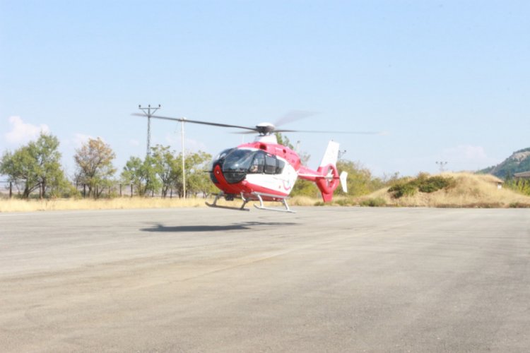 Ambulans helikopter 81 yaşındaki hasta i&ccedil;in havalandı