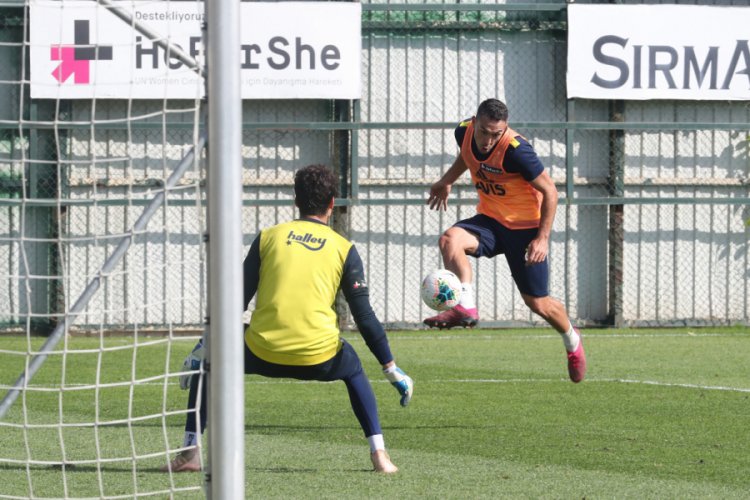 Fenerbah&ccedil;e'de Konyaspor hazırlıkları s&uuml;r&uuml;yor