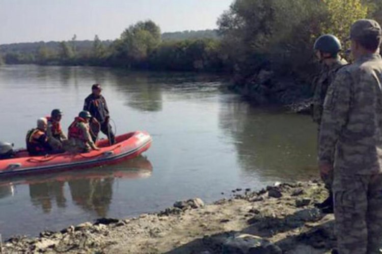 Ka&ccedil;akların kullandığı lastik botlar toplandı
