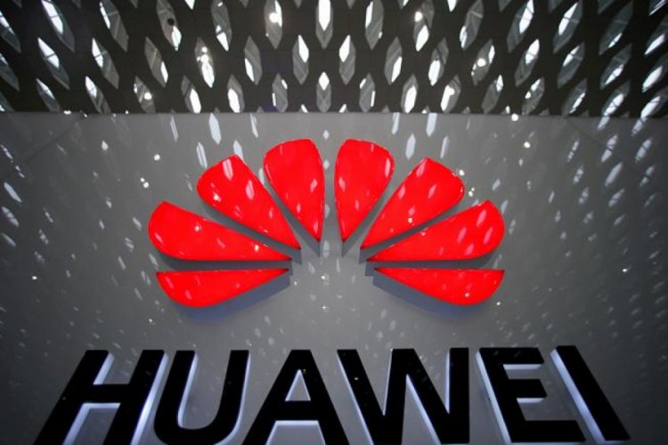 Huawei katlanabilir cep telefonunu &Ccedil;in'de 2 bin 400 dolara satacak