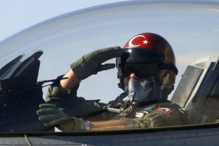 2020'de pilotlar hem havayolunda hem F-16'da u&ccedil;maya başlayacak