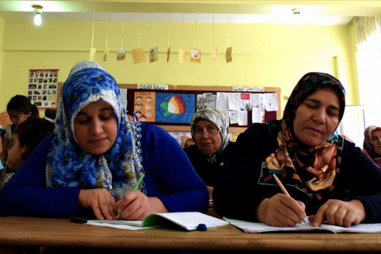 MEB'in yaygın eğitim kurslarına 6 milyondan fazla kişi katıldı
