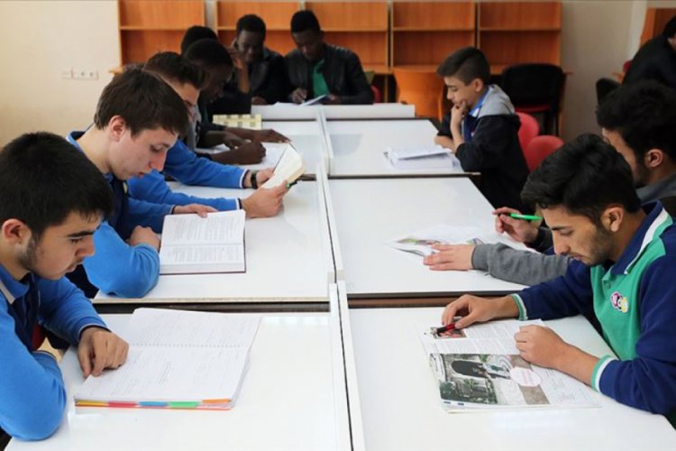 TDV'den 42 bini aşkın &ouml;ğrenciye eğitim desteği