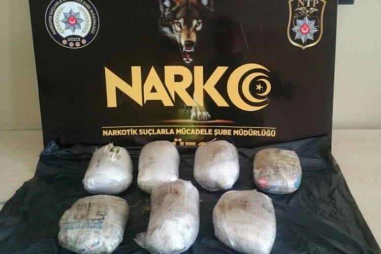 TEM Otoyolu'ndaki aramada 7 kilo toz esrar yakalandı