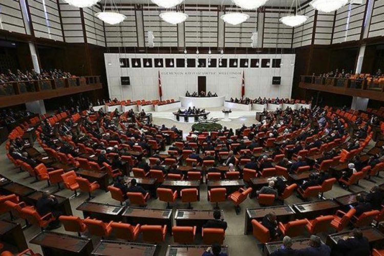 G&uuml;mr&uuml;k Kanunu'nda değişiklik teklifinin ilk 6 maddesi kabul edildi
