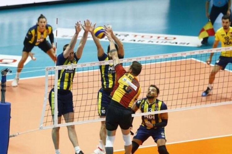 Fenerbah&ccedil;e'yi mağlup eden Galatasaray şampiyon