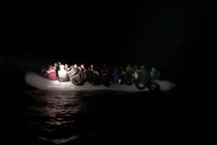 İzmir'de 138 d&uuml;zensiz g&ouml;&ccedil;men yakalandı