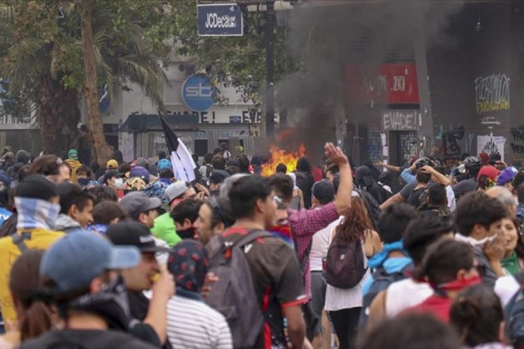 Şili'de protestocular kalıcı &ccedil;&ouml;z&uuml;mler istiyor