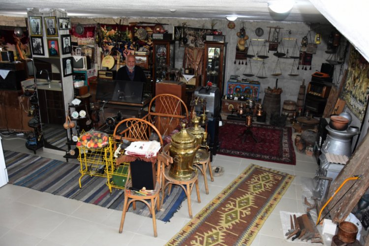 Bursa'da m&uuml;ze gibi evde yaşıyor