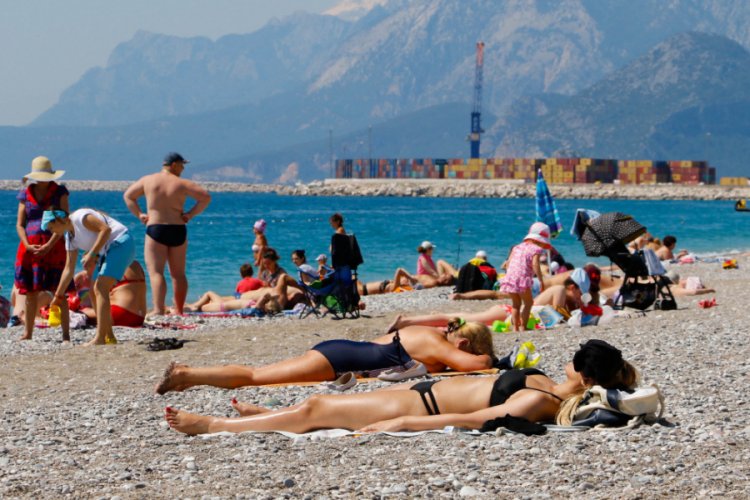 Antalya'da yazdan kalma g&uuml;nler