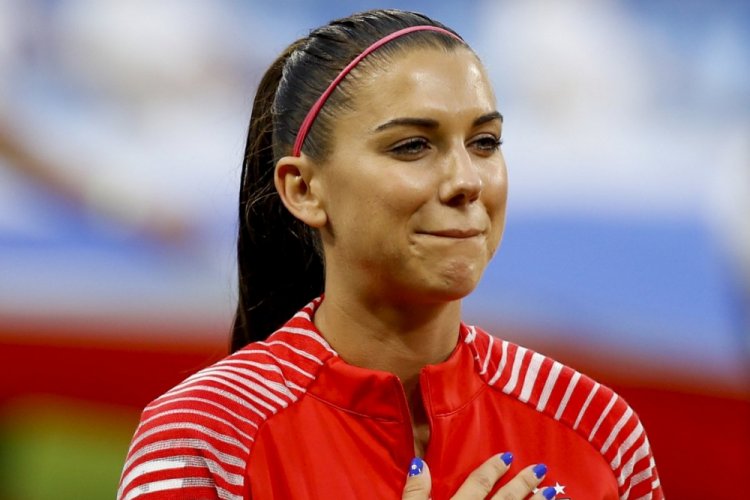 Alex Morgan m&uuml;jdeli haberi verdi!