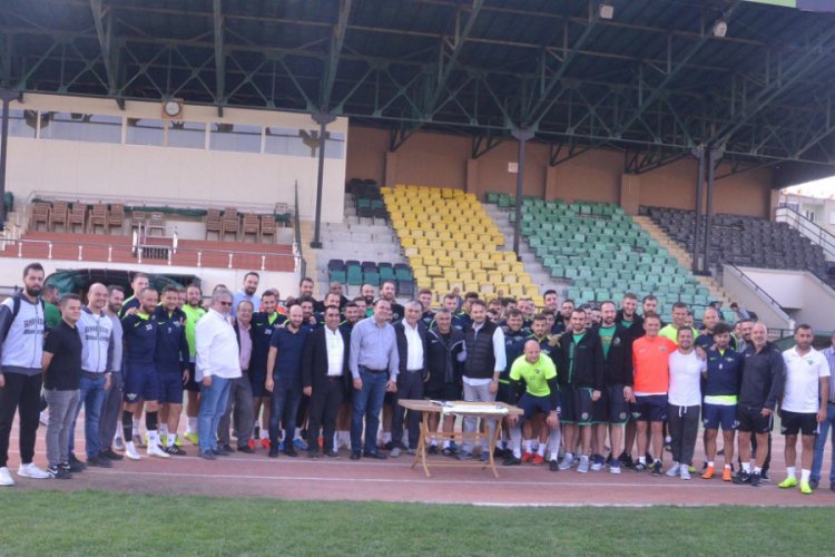 Akhisarspor'da futbol ve basketbol dayanışması