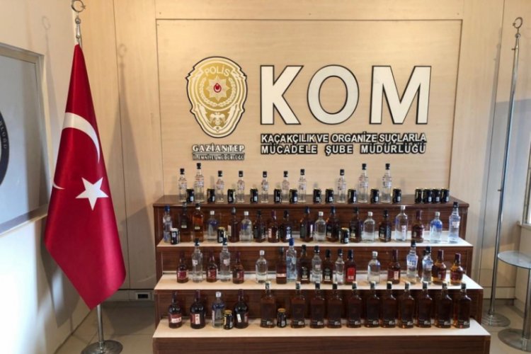 Gaziantep'te 122 şişe sahte i&ccedil;ki ele ge&ccedil;irildi
