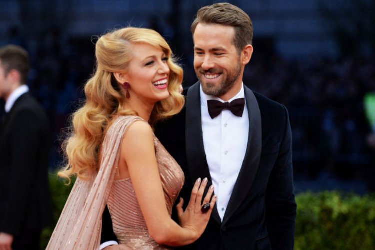 Blake Lively'den Ryan Reynolds'a esprili kutlama