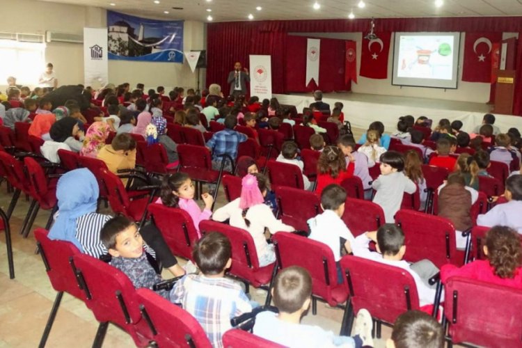 Siirt'te &ouml;ğrencilere gıda hijyeni ve g&uuml;venirliği eğitimi verildi
