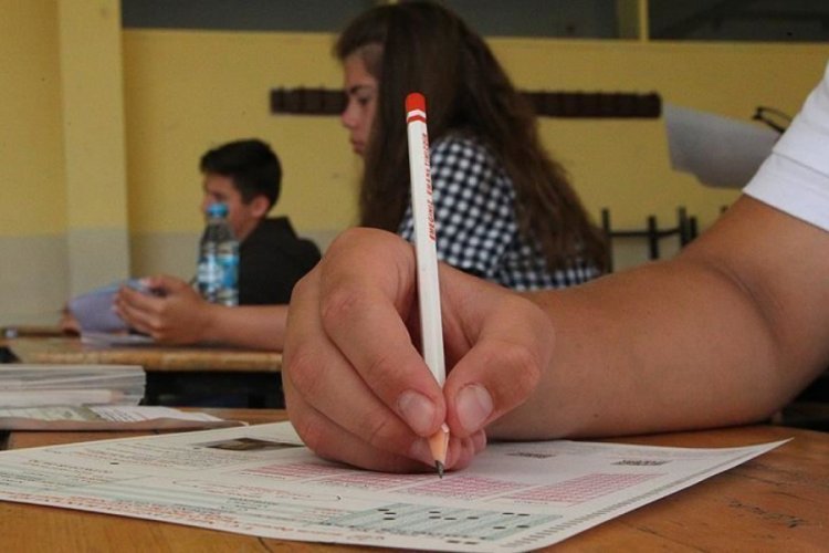 LGS i&ccedil;in ilk &ouml;rnek soru kitap&ccedil;ığı yayımlandı
