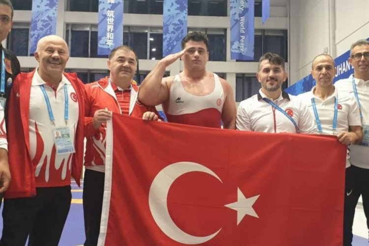 Rıza Kayaalp'ten altın madalya