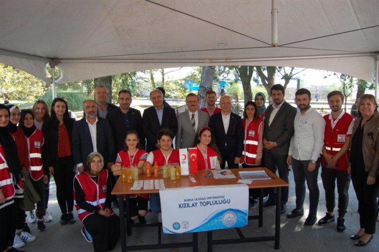 T&uuml;rk Kızılayın iyilik hareketi Bursa'ın d&ouml;rt bir yanında