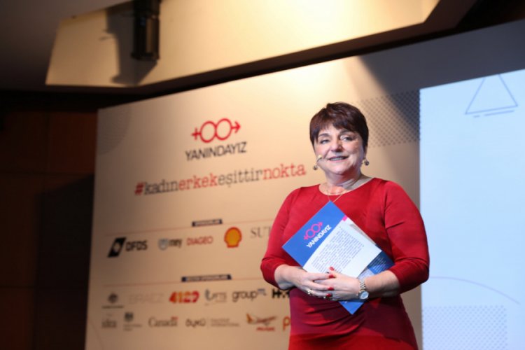 "Hayatın her alanında toplumsal cinsiyet eşitliğinin sağlanması i&ccedil;in kadınların yanındayız"