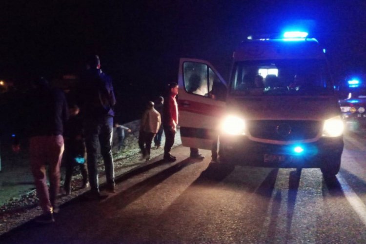 Van'da askerleri taşıyan midib&uuml;s devrildi: 26 yaralı