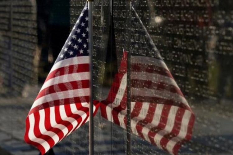 Amerikalıların &uuml;&ccedil;te ikisi &uuml;lkelerinin i&ccedil; savaşın eşiğinde olduğunu d&uuml;ş&uuml;n&uuml;yor