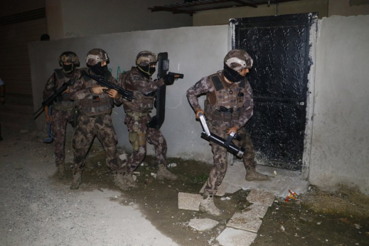 Adana'da DEAŞ operasyonu: 9 g&ouml;zaltı