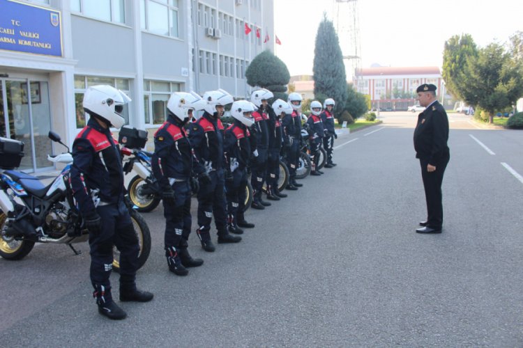 Jandarma 'Hızır' ve 'Huzur' timlerinden olaylara anında m&uuml;dahale