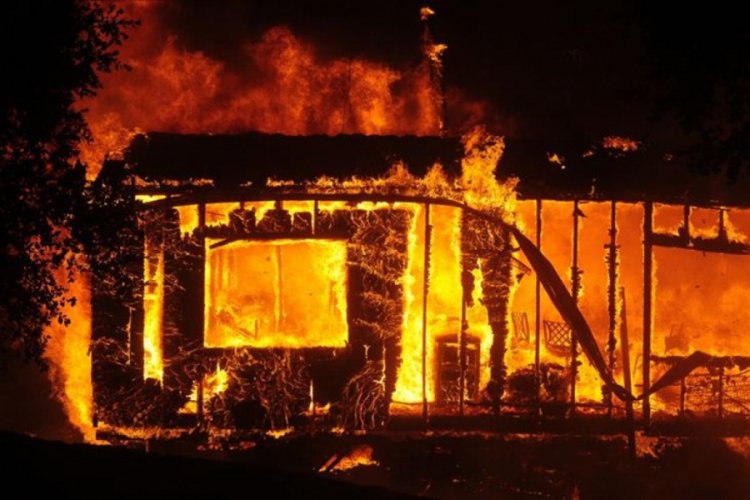 California'daki yangında binlerce kişi tahliye edildi
