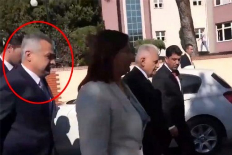 Tepki &ccedil;eken g&ouml;r&uuml;nt&uuml;: AK Partili Milletvekili, kadın belediye başkanını ittirdi