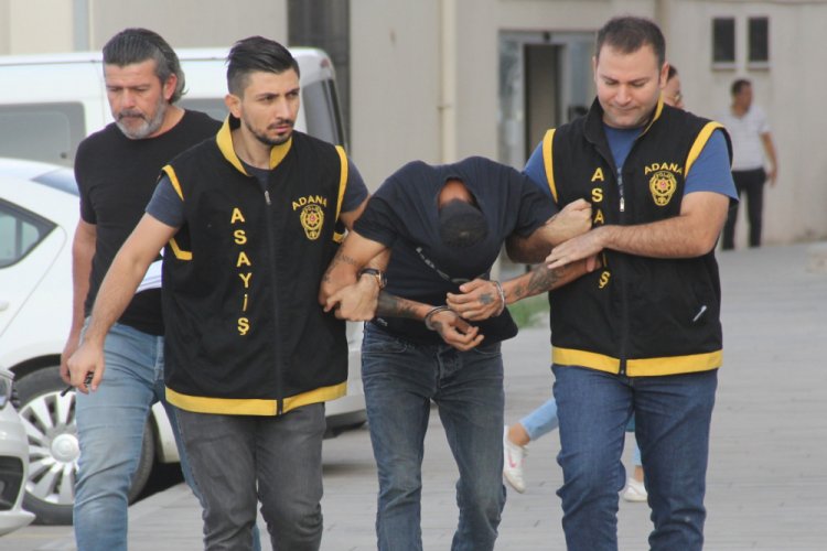 &Ccedil;ocuğun cep telefonunu elinden alıp ka&ccedil;tı
