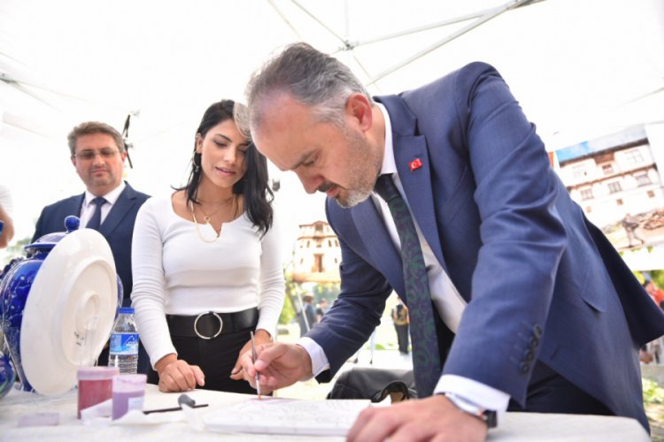 Bursa'da imzalar k&uuml;lt&uuml;rel işbirliği i&ccedil;in atıldı